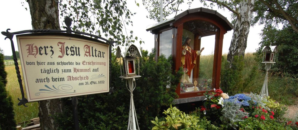 Der Herz-Jesu-Altar des Kreuzweges der umstrittenen Wallfahrtstätte Heroldsbach