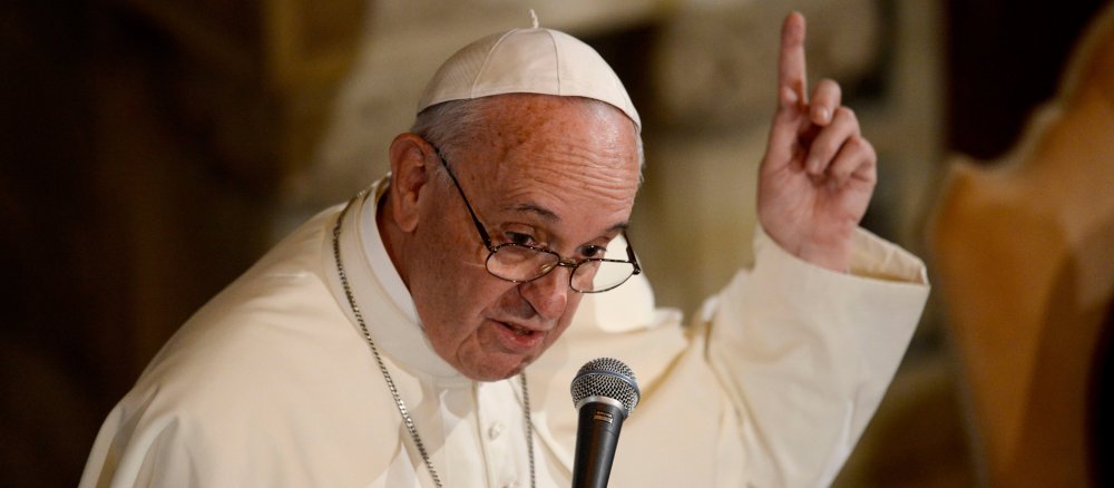 Papst Franziskus besucht am 15. November 2015 die deutschsprachige Evangelisch-Lutherische Gemeinde in der Christuskirche in Rom.