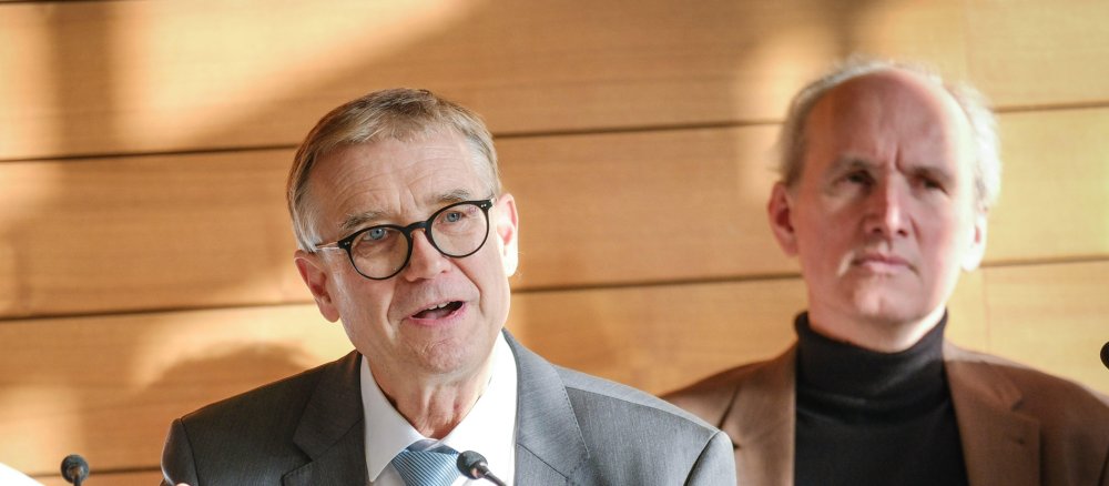 Prof Harald Dreßing at a press conference