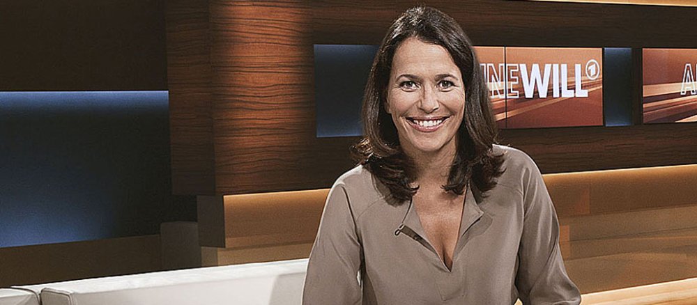 Anne Will im Studio ihrer Talkshow.