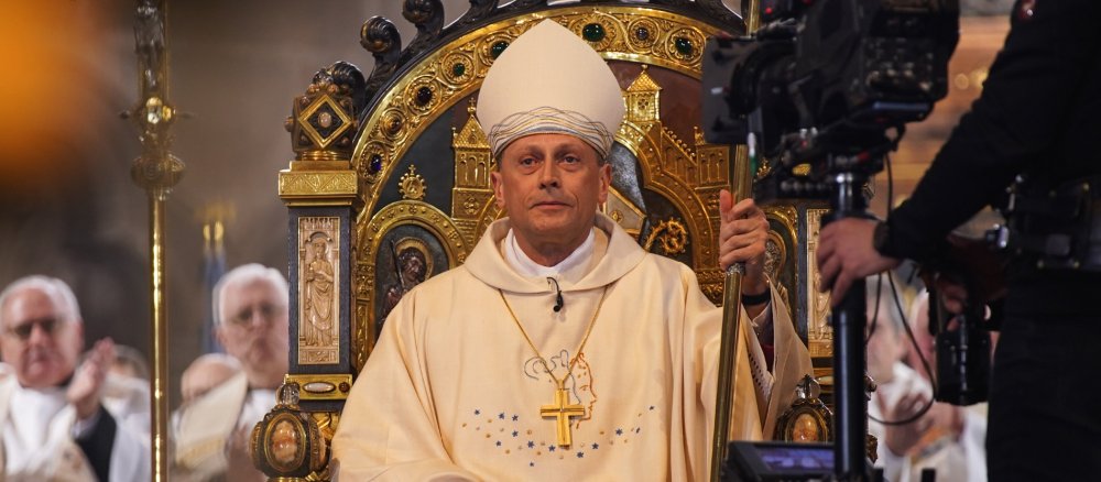 Herwig Gössl, neuer Erzbischof von Bamberg, beim Gottesdienst zu seiner Amtseinführung.