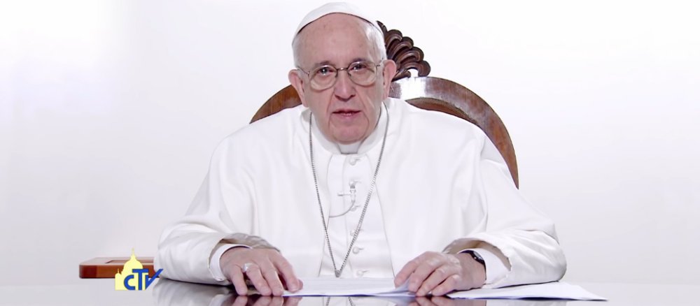 Papst Franziskus spricht ein Video zu seinen monatlichen Gebetsanliegen.
