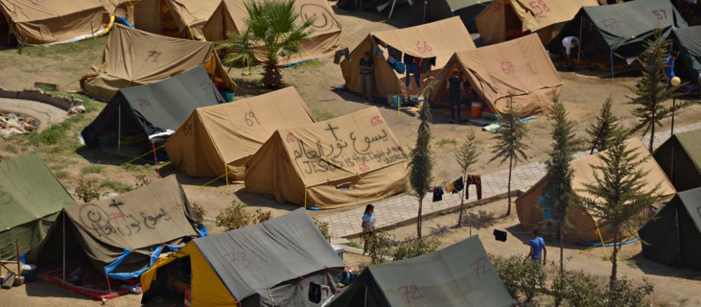 Flüchtlingslager auf dem Gelände der Kirche Mor Elya (Irak)