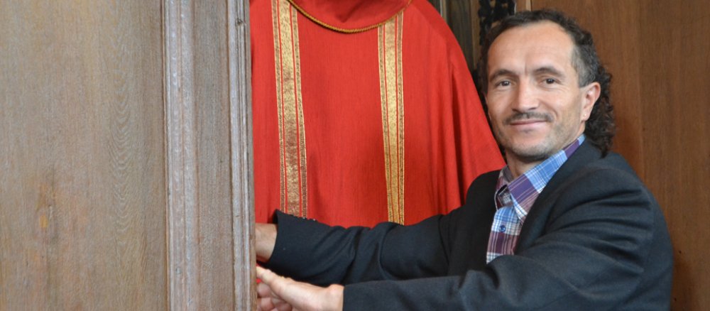 Meister der Organisation: Richard Bok ist Küster im Fuldarer Dom.