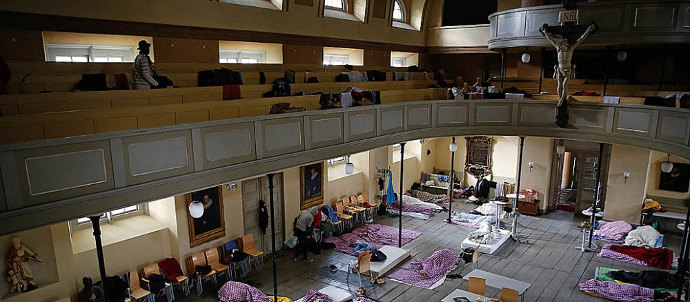 Afrikanische Flüchtlinge, die zuvor auf der italienischen Flüchtlingsinsel Lampedusa waren, sind in der St.-Pauli-Kirche in Hamburg untergekommen.