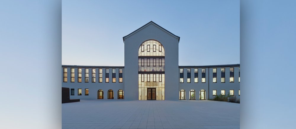 Betonrahmen-Kirche St. Anton, Schweinfurt
