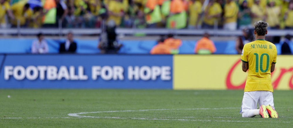 Der Fußballer Neymar betet