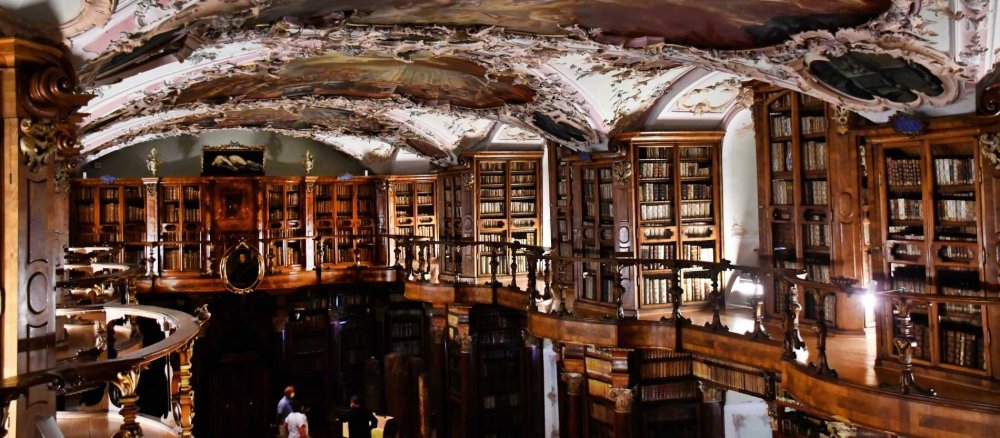 Blick in die Stiftsbibliothek in St. Gallen