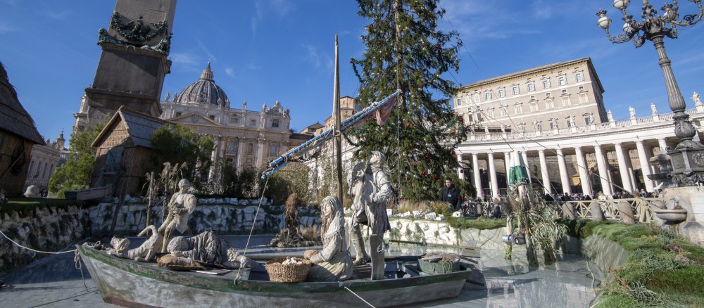 Weihnachtskrippe auf dem Petersplatz
