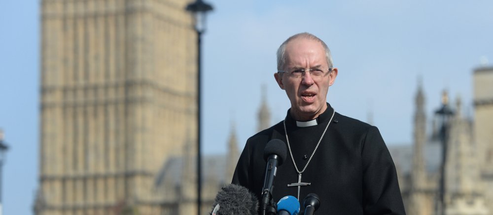 Der Erzbischof von Canterbury, Justin Welby, vor Pressevertretern in London.
