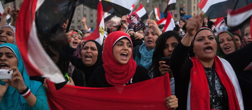 Weibliche Mursi-Genger feierten am Sonntag, 7. Juli, auf dem Tahrir den Sturz der Muslimbrüder.