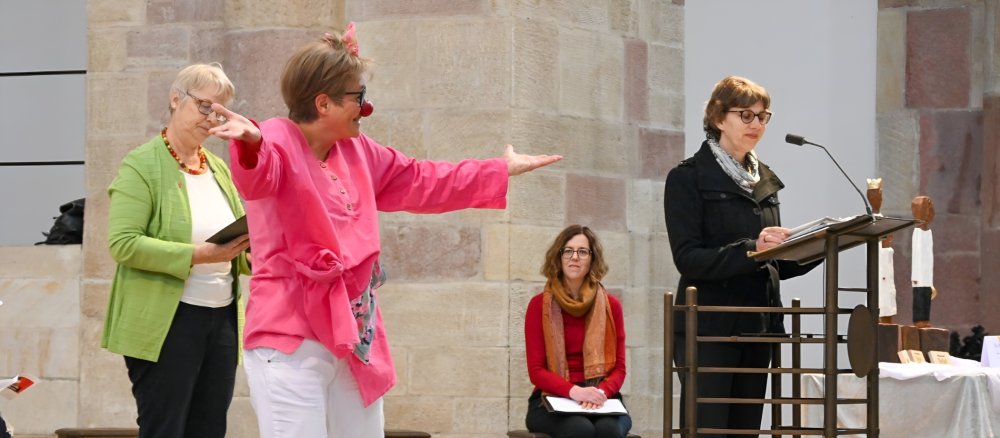 Frauen beim Tag der Diakonin im Speyrer Dom