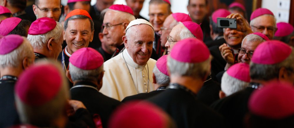 Papst Franziskus begrüßt die kolumbianischen Bischöfe im erzbischöflichen Palais Palacio Cardenalicio in Bogota am 7. September 2017.