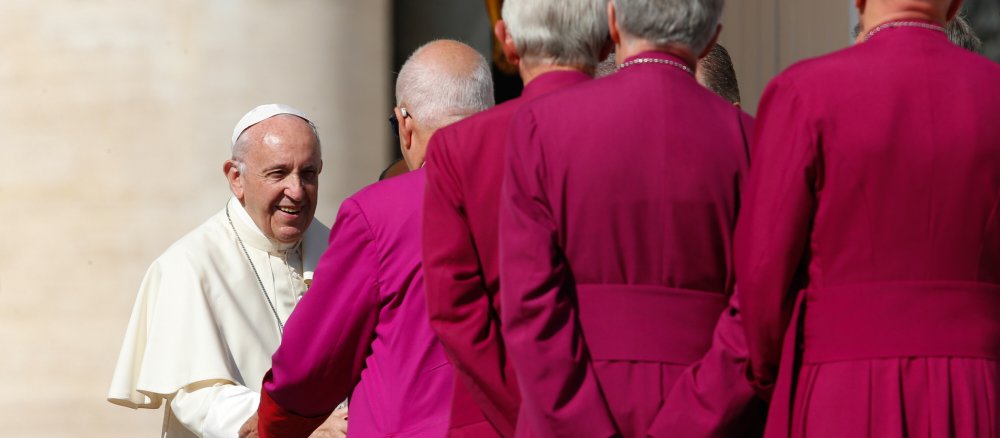 Papst Franziskus begrüßt anglikanische Bischöfe
