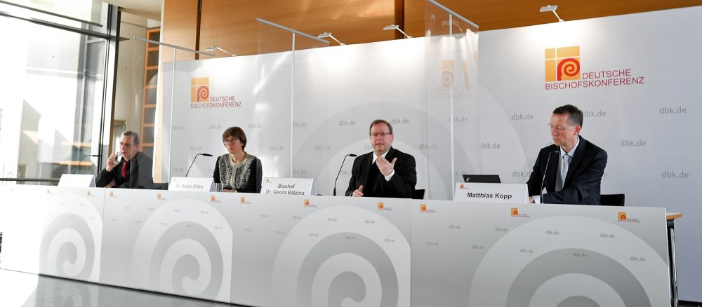 Bischof Georg Bätzing bei Auftakt-Pressekonferenz der Frühjahrsvollversammlung der Deutschen Bischofskonferenz