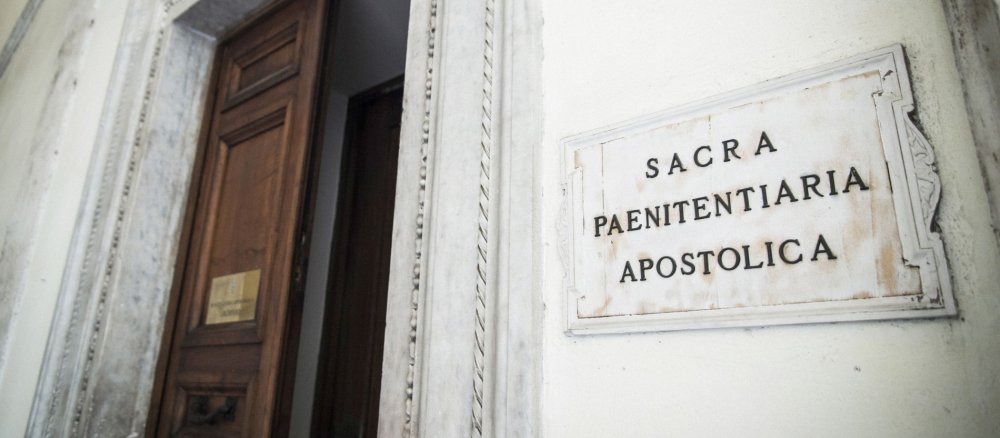 Sign with the inscription "Sacra Paenitentiaria Apostolica" on the Palazzo della Cancelleria