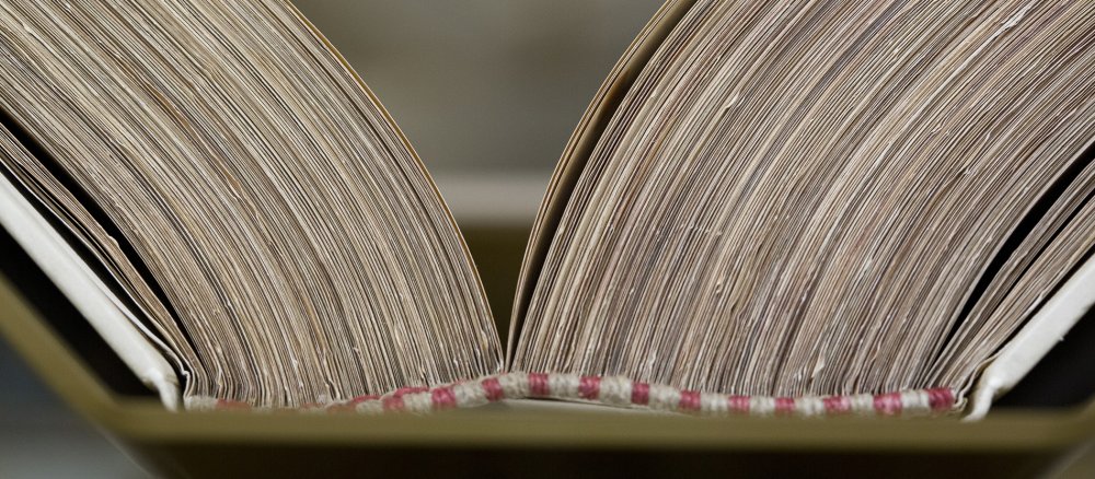 Ein aufgeschlagenes Buch