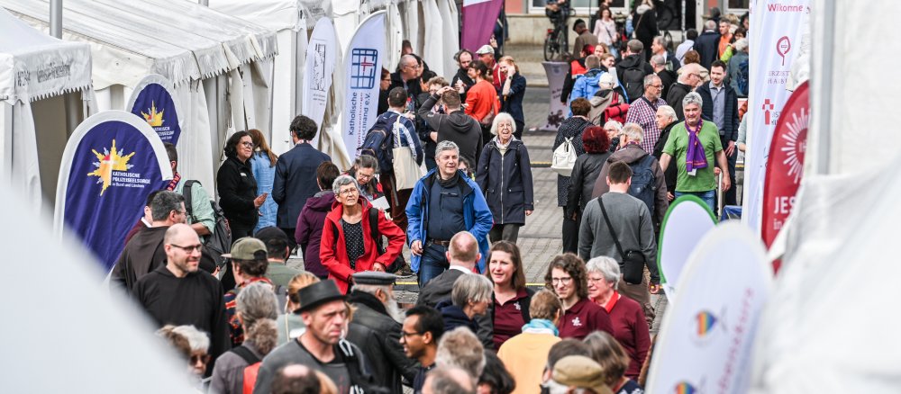 Kirchenmeile auf dem Katholikentag