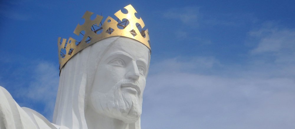 Der Kopf der Christkönig-Statue von Świebodzin
