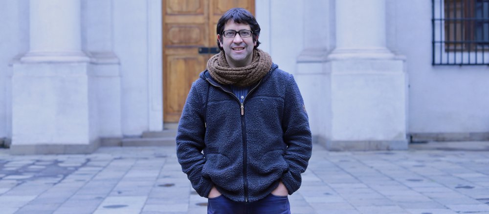 Der chilenische Priester Nicolás Viel
