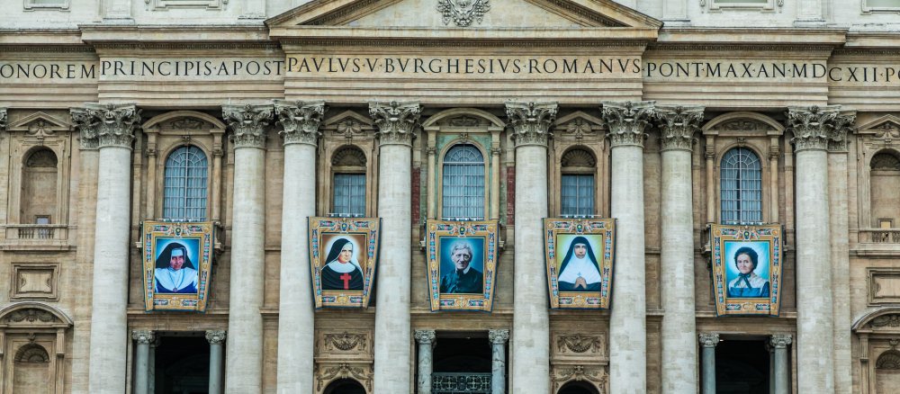 Fassade des Petersdoms