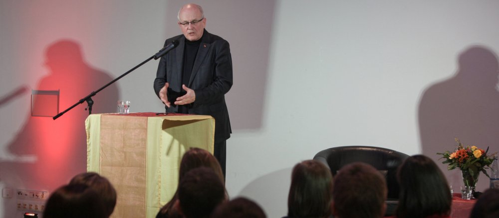 Volker Kauder bei einem Diskussionsabend