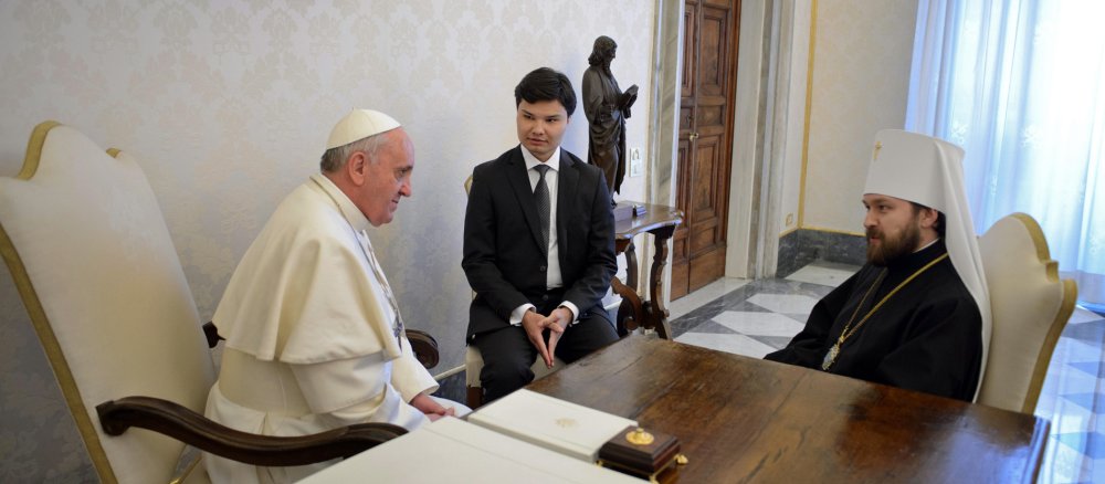 Papst Franziskus und Metropolit Hilarion