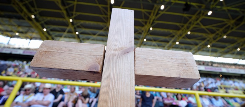 Ein Kreuz auf dem Kirchentag