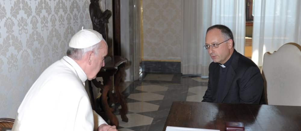 Papst Franziskus im Gespräch mit dem Jesuitenpater Antonio Spadaro.