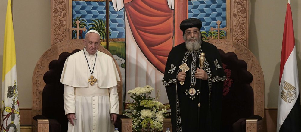 Papst Franziskus besucht am 28. April 2017 während seiner Ägypten-Reise den koptischen Patriarchen Tawadros II.