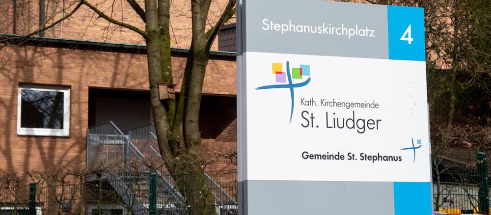 Schild der Gemeinde St. Stephanus