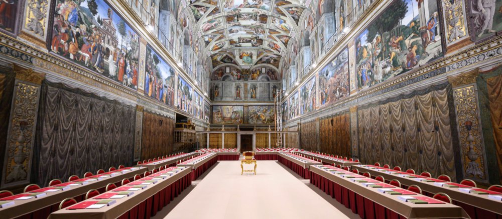 Sixtinische Kapelle bereit für das Konklave