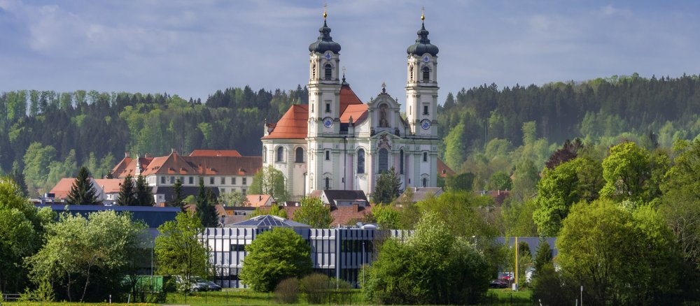 Blick auf die Basilika St. Alexander und Theodor in Ottobeuren.