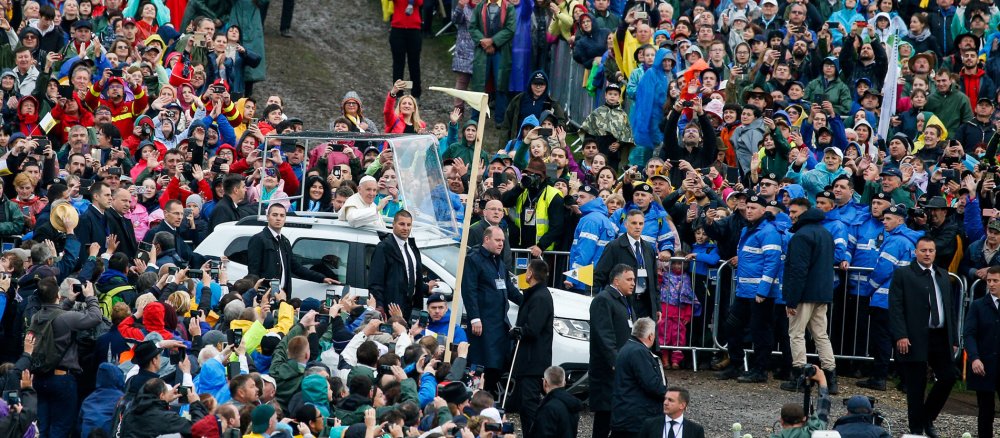 Papstmesse in Sumuleu Ciuc, Rumänien