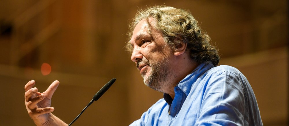 Regisseur Christan Stückl bei einem Vortrag
