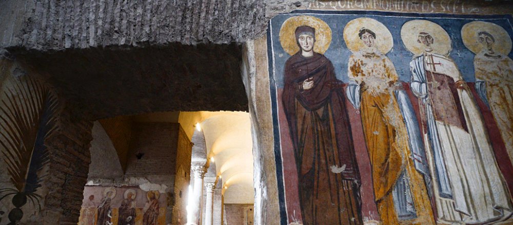 Fresken aus dem 7. und 8. Jahrhundert bezeugen das Urchristentum.