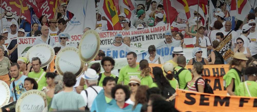 Protestmarsch beim regionalen Sozialforum 2012 in Porto Alegre (Brasilien).