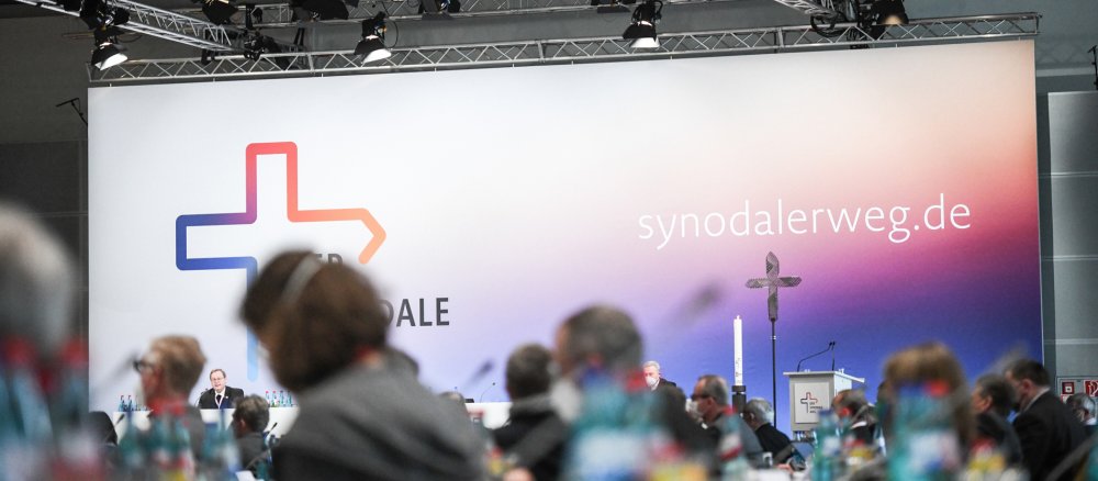 Teilnehmer bei der dritten Synodalversammlung