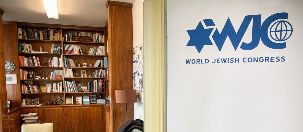 Blick in einen Büroraum des World Jewish Congress (WJC), (dt. Jüdischer Weltkongress), am 17. März 2023 in Genf.