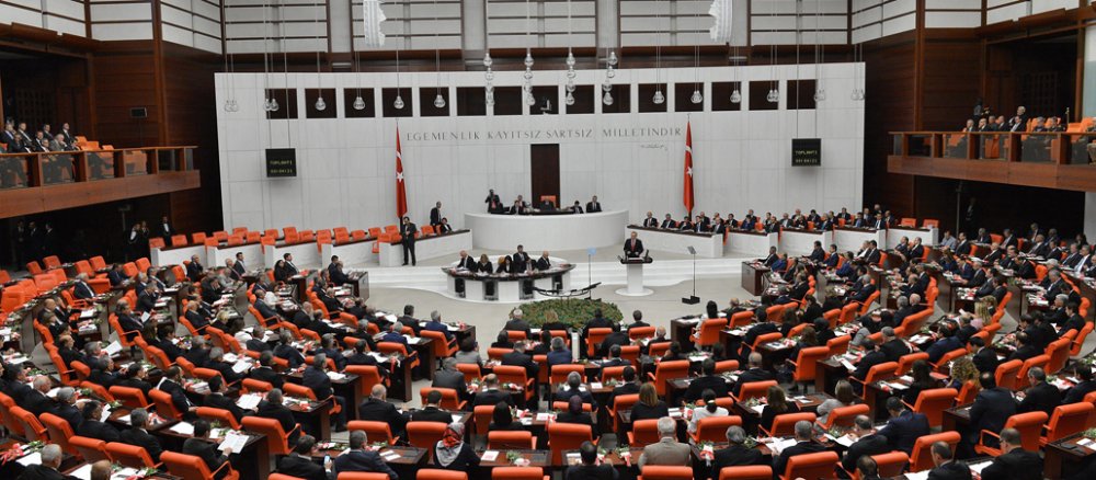 Blick auf den Sitzungssaal des türkischen Parlaments in Ankara.