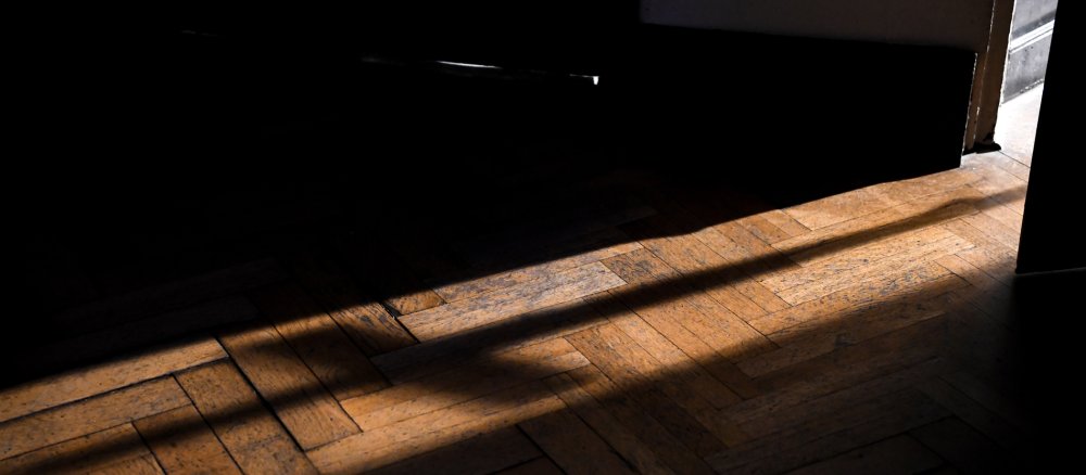 Der Schatten eines Kreuzes