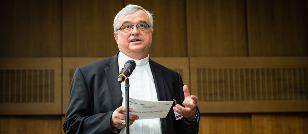 Der Speyerer Bischof Karl-Heinz Wiesemann spricht beim Synodalen Weg