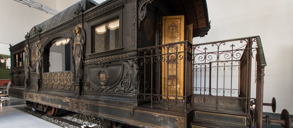 Der Kapellenwagen des Galazuges von Papst Pius IX.