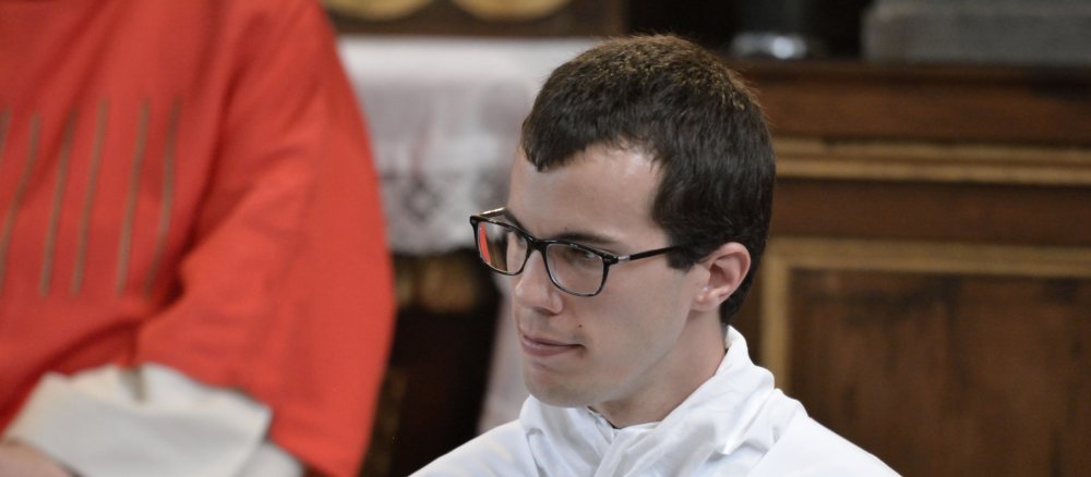 Julien Hamel bei seiner Diakonenweihe