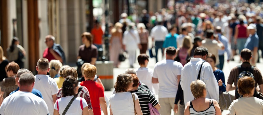 Gutes Wetter lockt die Menschenmassen in die Innenstadt