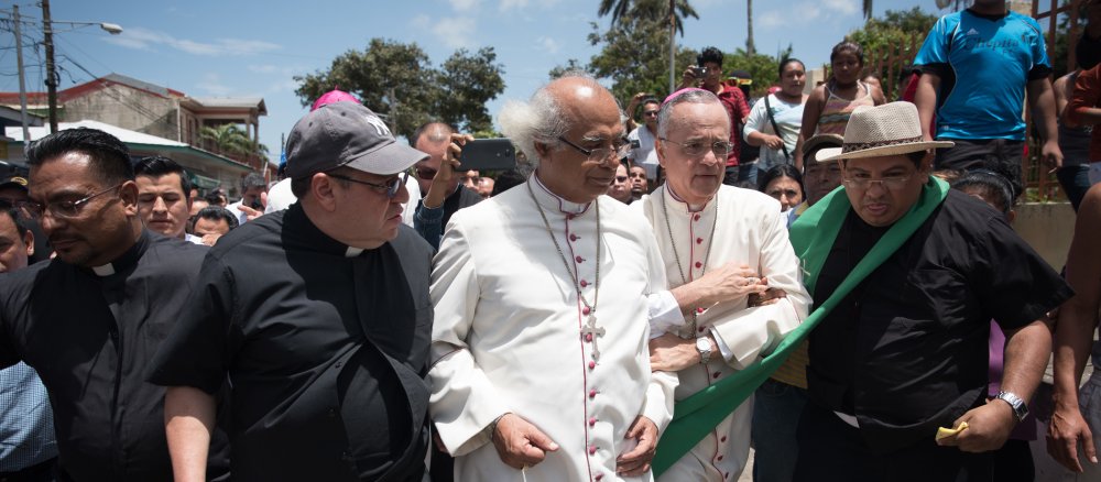Der Erzbischof von Managua, Kardinal Leopoldo Brenes, und der Apostolisch Nuntius in Nicaragua, Erzbischof Waldemar Stanislaw Sommertag.