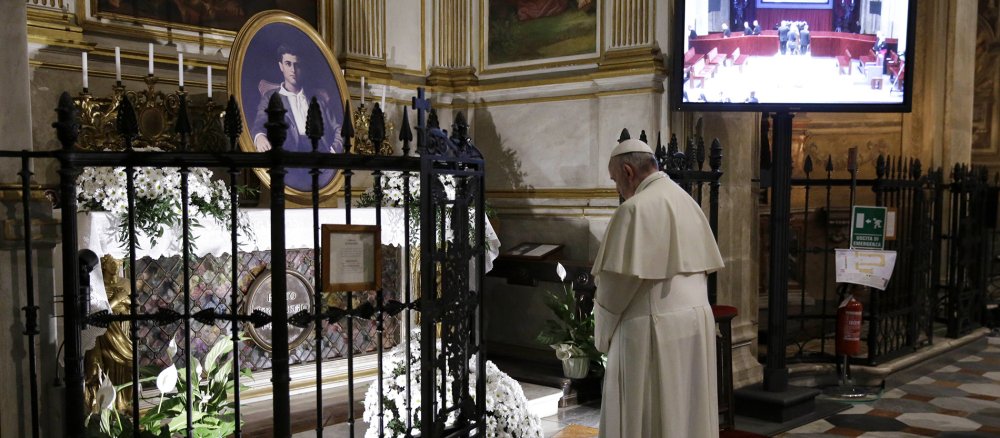 Papst Franziskus betet am Grab von Piergiorgio Frassati