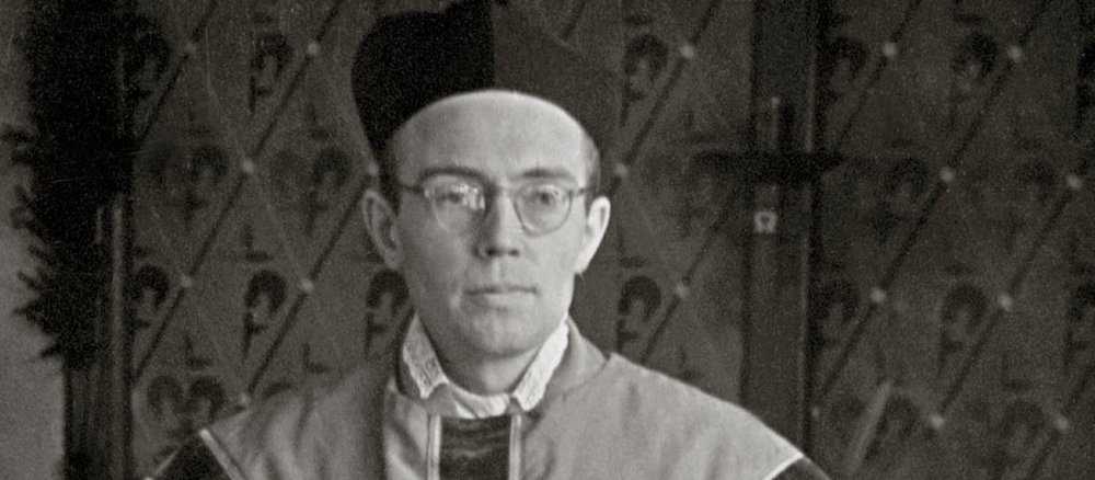 Karl Leisner im Priestergewand bei seiner Weihe im KZ.