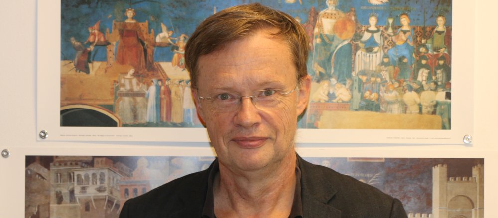 Volker Reinhardt ist Professor für die Geschichte der Neuzeit an der Universität Fribourg in der Schweiz.
