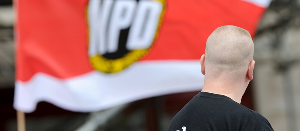 Rechtsextreme demonstrieren in deutschen Städten.